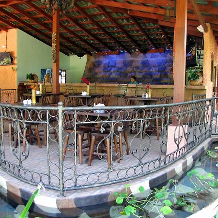Blue River Resort & Hot Springs Liberia Restoran foto